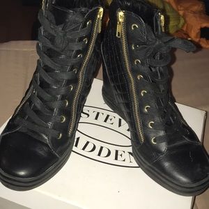 Sneaker Wedges